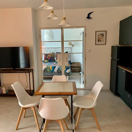 Appartement L Atelier à Vergèze Extérieur photo