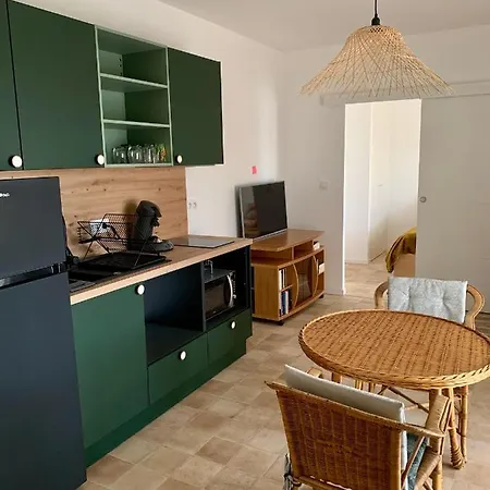Appartement L Atelier à Vergèze Extérieur photo