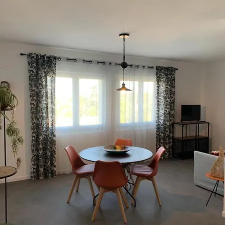 Appartement L Atelier à Vergèze Extérieur photo